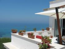 vasi-in-terrazzo-al-mare-300x225 Vacanze in sicilia: un B&B sul mare con giardino da noi curato