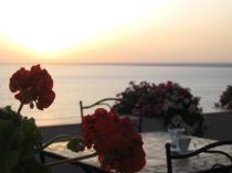 veduta-mare-300x225 Vacanze in sicilia: un B&B sul mare con giardino da noi curato
