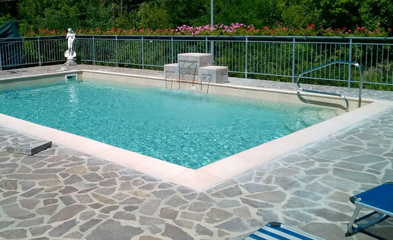piscina-interrata Piscina fuori terra oppure piscina interrata? Pro & Contro
